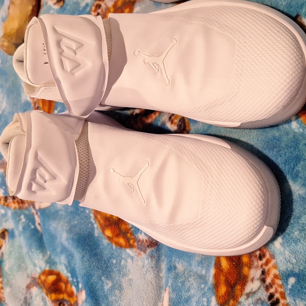 Jordan size 11.5 white